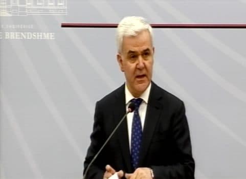 Protesta e dhunshme tek Rruga e Kombit, reagon Xhafaj: Precedent i rrezikshëm dhe antikushtetues (VIDEO)