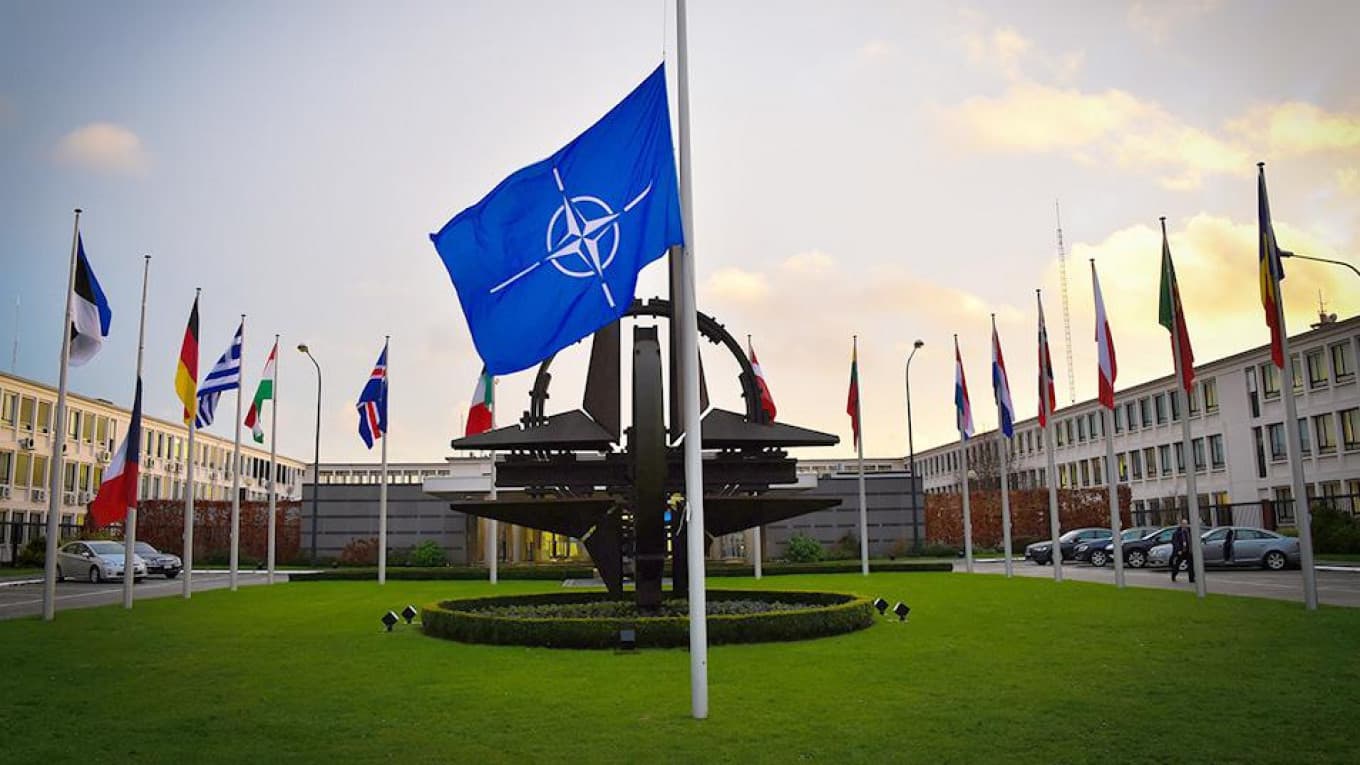 Raportet e ngrira Rusi-NATO, si në kohën para Luftës së Ftohtë