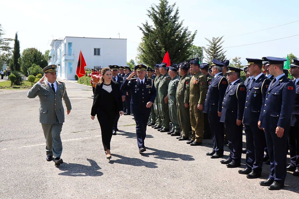 67-vjetorin e FA: Xhaçka: Vitin e ardhshëm trajtim i ri financiar për 8 mijë ushtarakë shqiptarë (VIDEO)