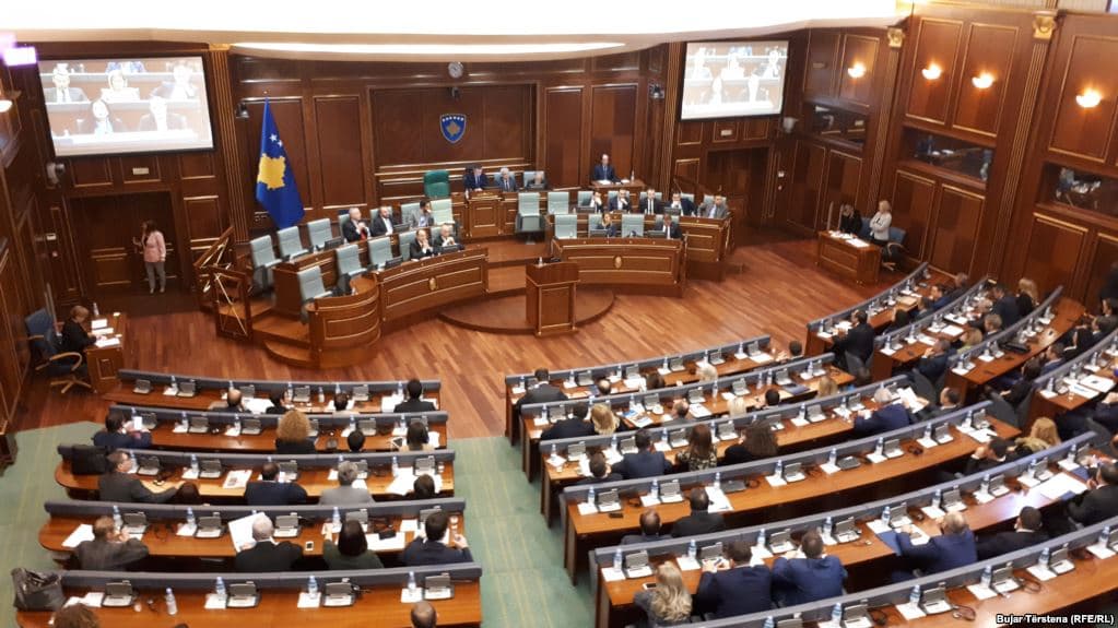 Nga 1 dhjetori, paga e presidentit, kryeministrit e zyrtarëve të lartë do të ulet