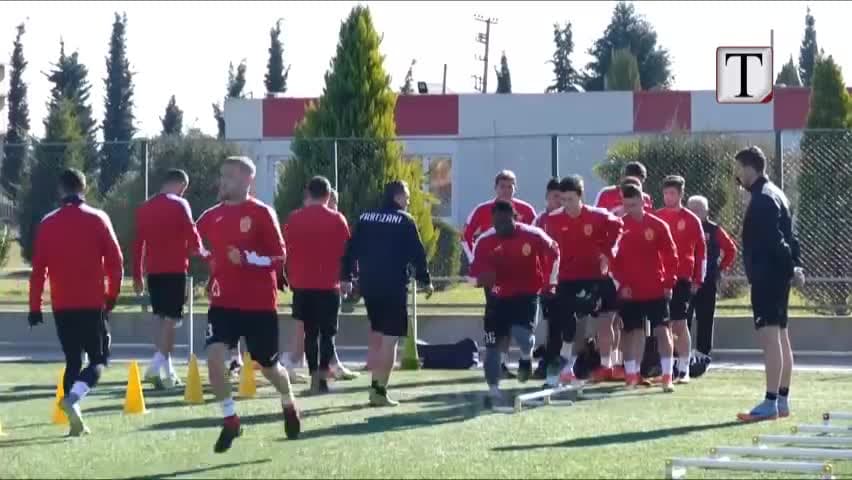 Partizani përforcon mbrojtjen dhe mesfushën (VIDEO)