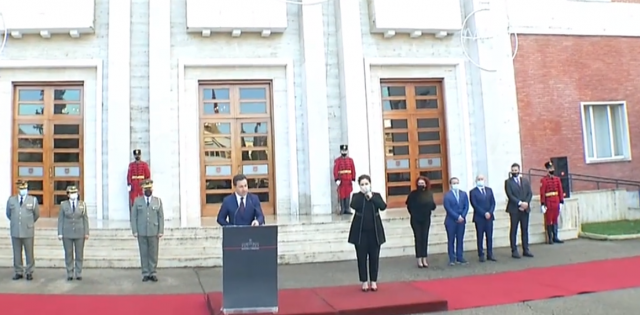 Xhaçka dorëzon detyrën te ministri i ri i Mbrojtjes/ Peleshi: Shqipëria do të jetë eksportuese e sigurisë (VIDEO)