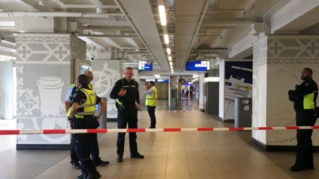 Sulmohen dy veta me thikë në stacionin hekurudhor të Amsterdamit, policia plagos autorin