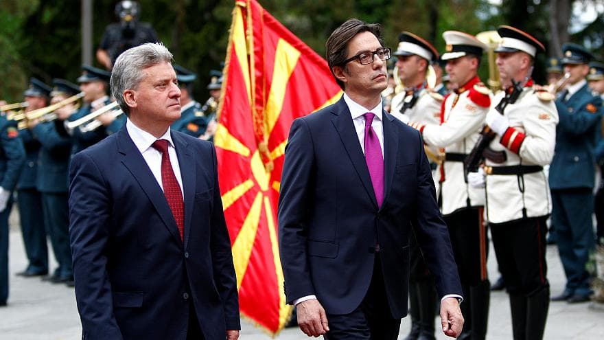 Sot ceremonia e pranim-dorëzimit të detyrave mes dy presidentëve maqedonas