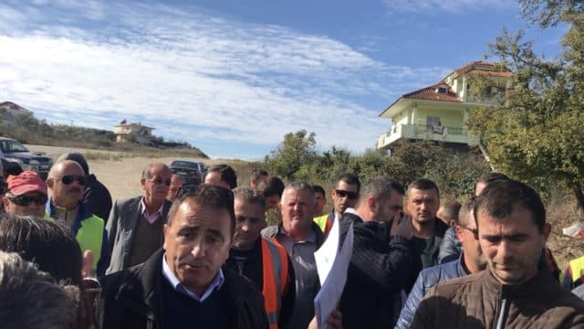 By-Passi i Fierit, protestojnë punonjësit: Kemi 1 vit e gjysmë pa rroga