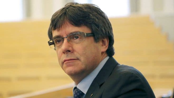 Lideri i Katalonjë Carles Puigdemont i shpëton ekstradimit, lirohet me kusht nga gjykata gjermane