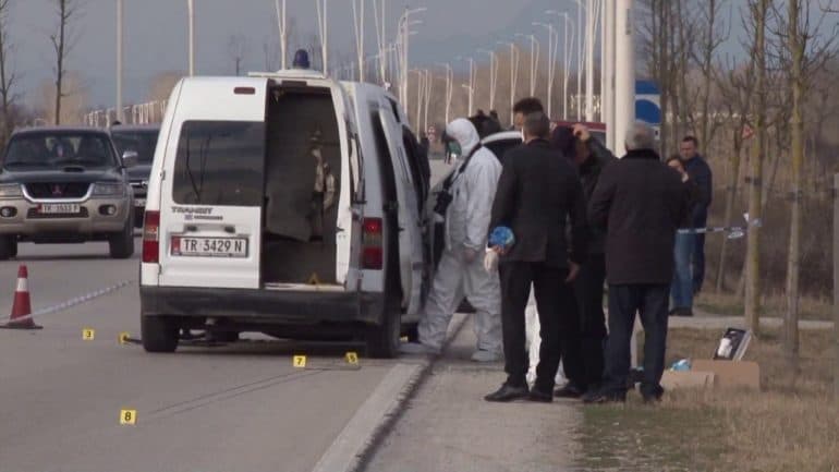 Jepet dënimi për autorët e supergrabitjeve të bankave, pezullohet gjykimi për “kapon” e grupit