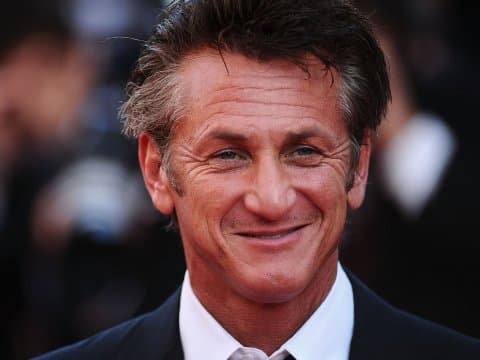 Një tjetër bionde e njohur bie pre e sharmit të Sean Penn (FOTO)