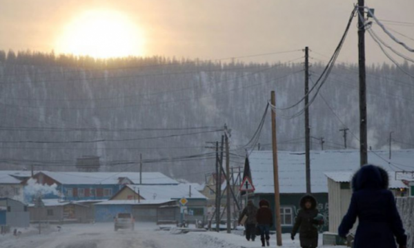 Një qytet siberian ndër më të ftohtët në botë regjistron temperaturën më të lartë në vend