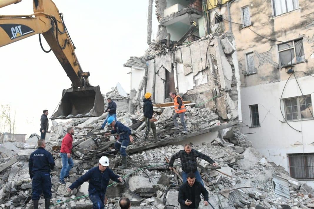 Mbyllen kërkimet në Thumanë, 23 viktima