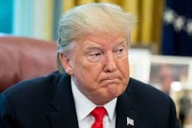 Trump u "mbyll derën" të mbijetuarve të uraganit Dorian