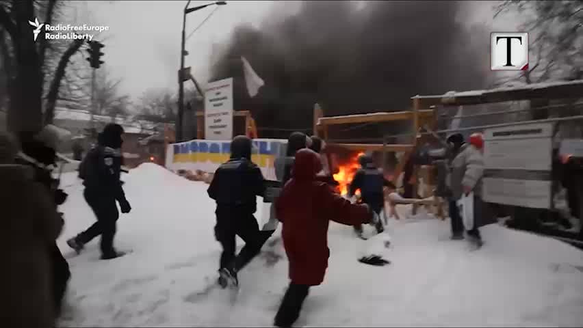 Ukrainë, përleshje mes policisë dhe protestuesve (VIDEO)