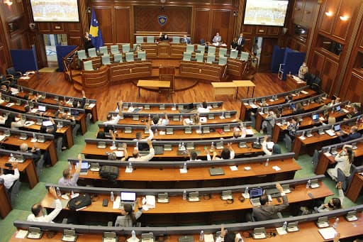 Parlamenti i Kosovës miraton buxhetin e 2021, asnjë votë abstenim dhe kundër
