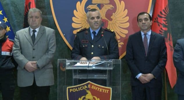“Rruga e gabuar” /Trafikonin njerëz drejt SHBA-së, arrestohen 32 persona, mes tyre dhe një polic