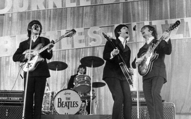 ”Beatles” e filluan karrierën jo në Liverpul, por në Hamburg më 17 gusht 1960